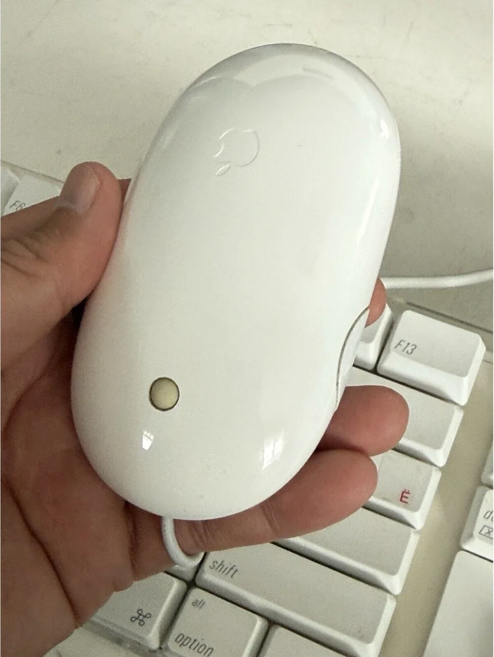 Genuine Apple Mac A1048 White Wired Full Size Keyboard with 2 USB port. W/mouse